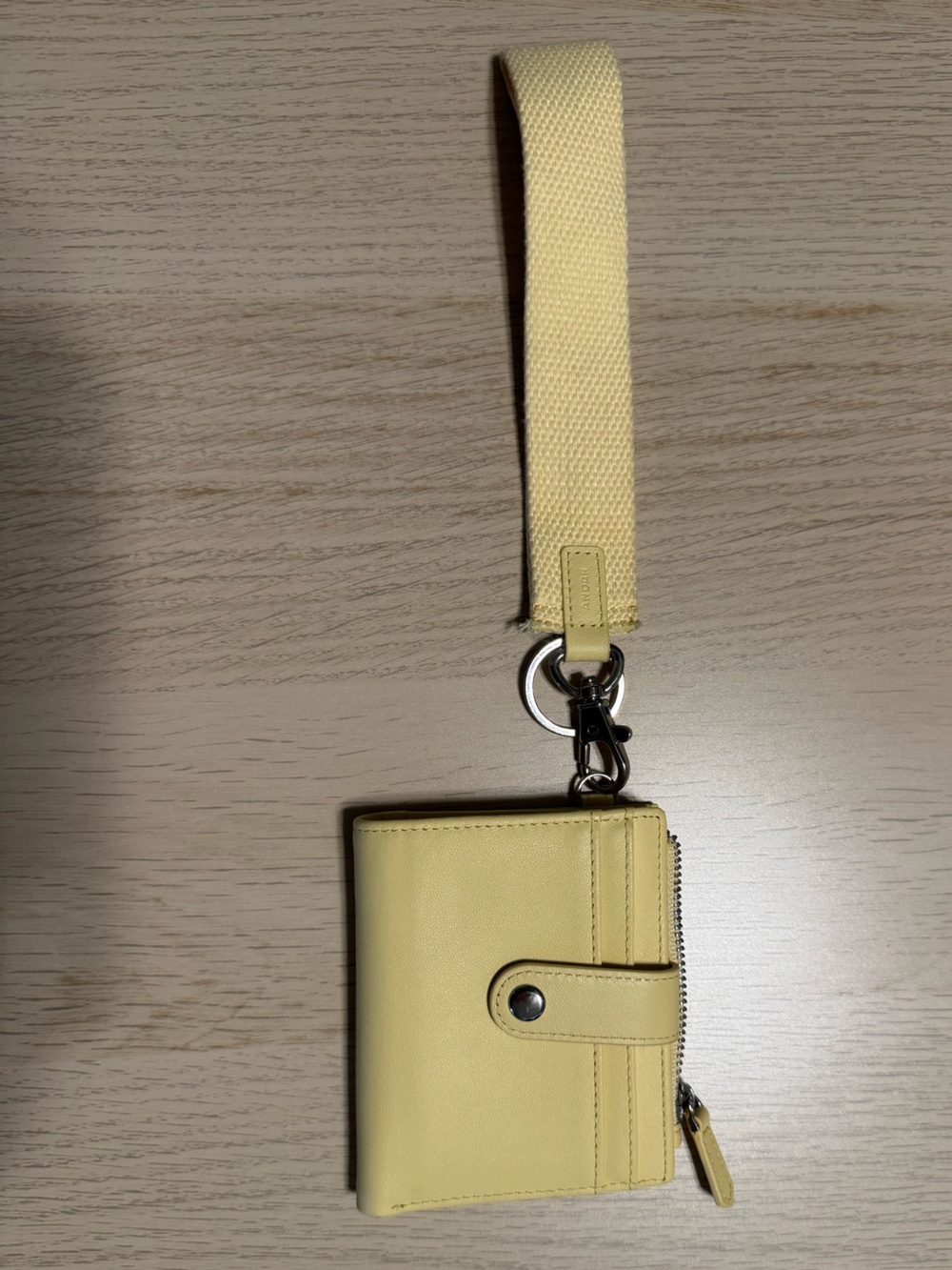 Andar Lo Wallet Butter